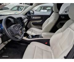Volvo XC40 T3 Inscription Automatico de 2020 con 65.000 Km por 29.900 EUR. en Navarra