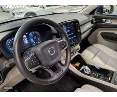 Volvo XC40 T3 Inscription Automatico de 2020 con 65.000 Km por 29.900 EUR. en Navarra