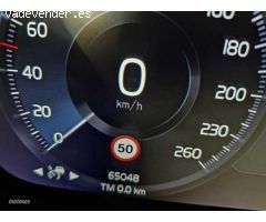Volvo XC40 T3 Inscription Automatico de 2020 con 65.000 Km por 29.900 EUR. en Navarra