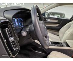 Volvo XC40 T3 Inscription Automatico de 2020 con 65.000 Km por 29.900 EUR. en Navarra