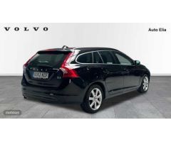 Volvo V 60 V60 D3 Momentum Manual de 2017 con 172.214 Km por 15.900 EUR. en Madrid