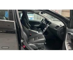 Volvo V 60 V60 D3 Momentum Manual de 2017 con 172.214 Km por 15.900 EUR. en Madrid
