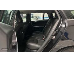 Volvo V 60 V60 D3 Momentum Manual de 2017 con 172.214 Km por 15.900 EUR. en Madrid