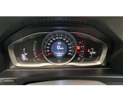 Volvo V 60 V60 D3 Momentum Manual de 2017 con 172.214 Km por 15.900 EUR. en Madrid