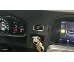 Volvo V 60 V60 D3 Momentum Manual de 2017 con 172.214 Km por 15.900 EUR. en Madrid