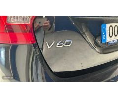 Volvo V 60 V60 D3 Momentum Manual de 2017 con 172.214 Km por 15.900 EUR. en Madrid