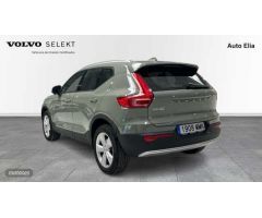 Volvo XC40 XC40 Core, B3 Mild Hybrid, Gasolina de 2023 con 13.615 Km por 36.900 EUR. en Madrid