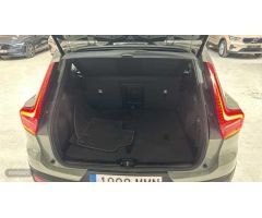 Volvo XC40 XC40 Core, B3 Mild Hybrid, Gasolina de 2023 con 13.615 Km por 36.900 EUR. en Madrid