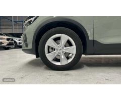 Volvo XC40 XC40 Core, B3 Mild Hybrid, Gasolina de 2023 con 13.615 Km por 36.900 EUR. en Madrid