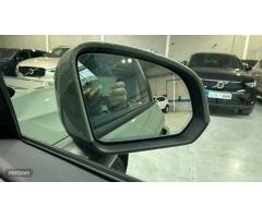 Volvo XC40 XC40 Core, B3 Mild Hybrid, Gasolina de 2023 con 13.615 Km por 36.900 EUR. en Madrid