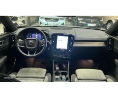 Volvo XC40 XC40 Core, B3 Mild Hybrid, Gasolina de 2023 con 13.615 Km por 36.900 EUR. en Madrid