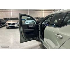 Volvo XC40 XC40 Core, B3 Mild Hybrid, Gasolina de 2023 con 13.615 Km por 36.900 EUR. en Madrid