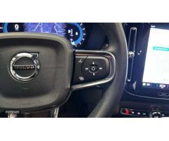 Volvo XC40 XC40 Core, B3 Mild Hybrid, Gasolina de 2023 con 13.615 Km por 36.900 EUR. en Madrid