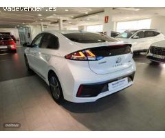 Hyundai Ioniq 1.6 GDI PHEV Tecno DCT de 2020 con 57.500 Km por 18.900 EUR. en Madrid