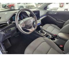Hyundai Ioniq 1.6 GDI PHEV Tecno DCT de 2020 con 57.500 Km por 18.900 EUR. en Madrid