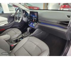 Hyundai Ioniq 1.6 GDI PHEV Tecno DCT de 2020 con 57.500 Km por 18.900 EUR. en Madrid
