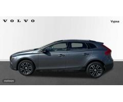 Volvo V 40 2.0 D2 MOMENTUM 120 5P de 2016 con 89.135 Km por 18.500 EUR. en Cordoba