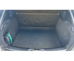 Volvo V 40 2.0 D2 MOMENTUM 120 5P de 2016 con 89.135 Km por 18.500 EUR. en Cordoba