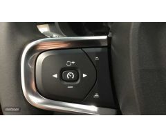 Volvo XC40 XC40 MODEL CORE de 2024 con 8 Km por 36.900 EUR. en Cantabria