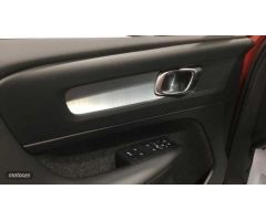 Volvo XC40 XC40 MODEL CORE de 2024 con 8 Km por 36.900 EUR. en Cantabria