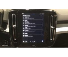 Volvo XC40 XC40 MODEL CORE de 2024 con 8 Km por 36.900 EUR. en Cantabria