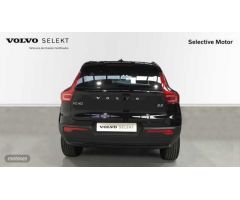 Volvo XC40 XC40 PLUS B3 MILD HYBRID GASOLINA de 2025 con 9 Km por 43.500 EUR. en Cantabria