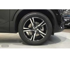 Volvo XC40 XC40 PLUS B3 MILD HYBRID GASOLINA de 2025 con 9 Km por 43.500 EUR. en Cantabria