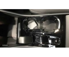 Volvo XC40 XC40 PLUS B3 MILD HYBRID GASOLINA de 2025 con 9 Km por 43.500 EUR. en Cantabria