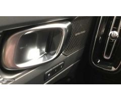 Volvo XC40 XC40 PLUS B3 MILD HYBRID GASOLINA de 2025 con 9 Km por 43.500 EUR. en Cantabria