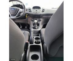Ford Fiesta Trend 5p de 2013 con 171.000 Km por 5.800 EUR. en Jaen