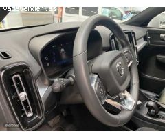 Volvo XC40 Core, B3 Mild Hybrid, Gasolina de 2024 con 35.300 Km por 31.900 EUR. en Navarra
