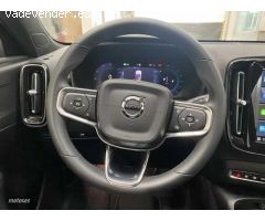 Volvo XC40 Core, B3 Mild Hybrid, Gasolina de 2024 con 35.300 Km por 31.900 EUR. en Navarra