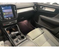 Volvo XC40 Core, B3 Mild Hybrid, Gasolina de 2024 con 35.300 Km por 31.900 EUR. en Navarra