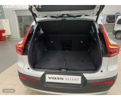 Volvo XC40 Core, B3 Mild Hybrid, Gasolina de 2024 con 35.300 Km por 31.900 EUR. en Navarra