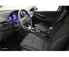 Hyundai i30 1.5 DPI Klass SLX 110 de 2024 con 10.871 Km por 19.990 EUR. en Guipuzcoa