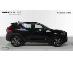 Volvo XC40 XC40 Plus, B3 Mild Hybrid, Gasolina, Dark de 2023 con 35.168 Km por 34.900 EUR. en Cantab