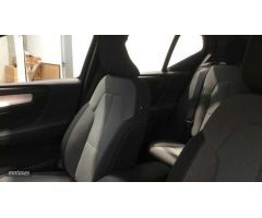 Volvo XC40 XC40 Plus, B3 Mild Hybrid, Gasolina, Dark de 2023 con 35.168 Km por 34.900 EUR. en Cantab