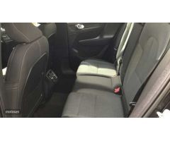 Volvo XC40 XC40 Plus, B3 Mild Hybrid, Gasolina, Dark de 2023 con 35.168 Km por 34.900 EUR. en Cantab