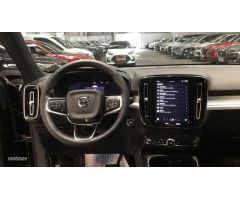 Volvo XC40 XC40 Plus, B3 Mild Hybrid, Gasolina, Dark de 2023 con 35.168 Km por 34.900 EUR. en Cantab