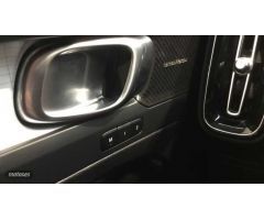 Volvo XC40 XC40 Plus, B3 Mild Hybrid, Gasolina, Dark de 2023 con 35.168 Km por 34.900 EUR. en Cantab