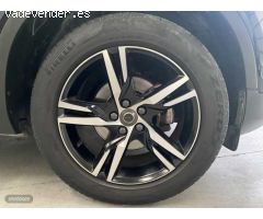 Volvo XC40 XC40 T3 R-Design Automatico de 2020 con 70.028 Km por 31.900 EUR. en Navarra