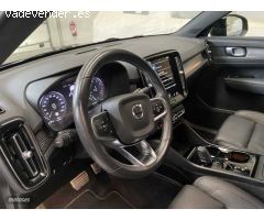 Volvo XC40 XC40 T3 R-Design Automatico de 2020 con 70.028 Km por 31.900 EUR. en Navarra