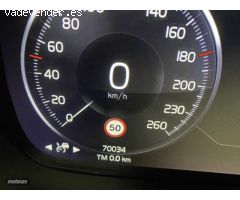 Volvo XC40 XC40 T3 R-Design Automatico de 2020 con 70.028 Km por 31.900 EUR. en Navarra