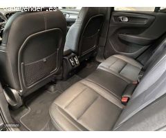 Volvo XC40 XC40 T3 R-Design Automatico de 2020 con 70.028 Km por 31.900 EUR. en Navarra