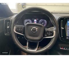 Volvo XC40 XC40 T3 R-Design Automatico de 2020 con 70.028 Km por 31.900 EUR. en Navarra