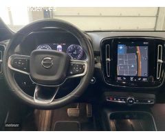 Volvo XC40 XC40 T3 R-Design Automatico de 2020 con 70.028 Km por 31.900 EUR. en Navarra