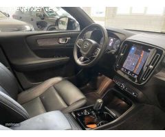 Volvo XC40 XC40 T3 R-Design Automatico de 2020 con 70.028 Km por 31.900 EUR. en Navarra