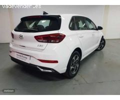 Hyundai i30 1.5 DPI Klass 96 de 2024 con 6 Km por 22.200 EUR. en Granada