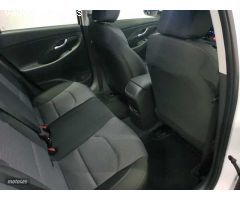 Hyundai i30 1.5 DPI Klass 96 de 2024 con 6 Km por 22.200 EUR. en Granada