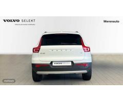 Volvo XC40 1.5 T2 MOMENTUM CORE 129 CV de 2021 con 104.948 Km por 22.900 EUR. en A Coruna